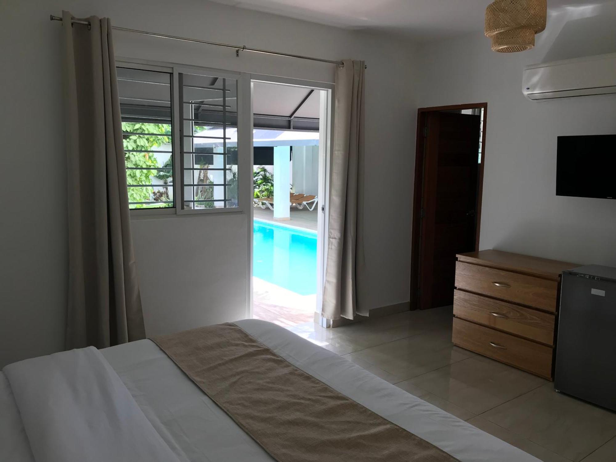 Centro De Santiago Hotel ซานติอาโก เด ลอสกาบาเญโรส ภายนอก รูปภาพ